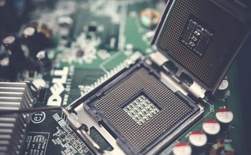 2021年中國股市高增長潛力軍工股名單出爐，技術(shù)驅(qū)動(dòng)新機(jī)遇